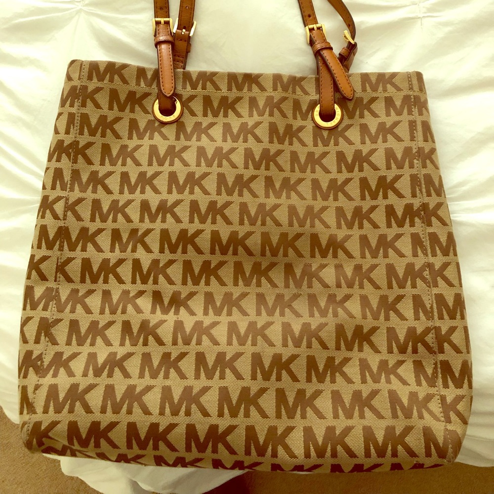 Michael Kors purse